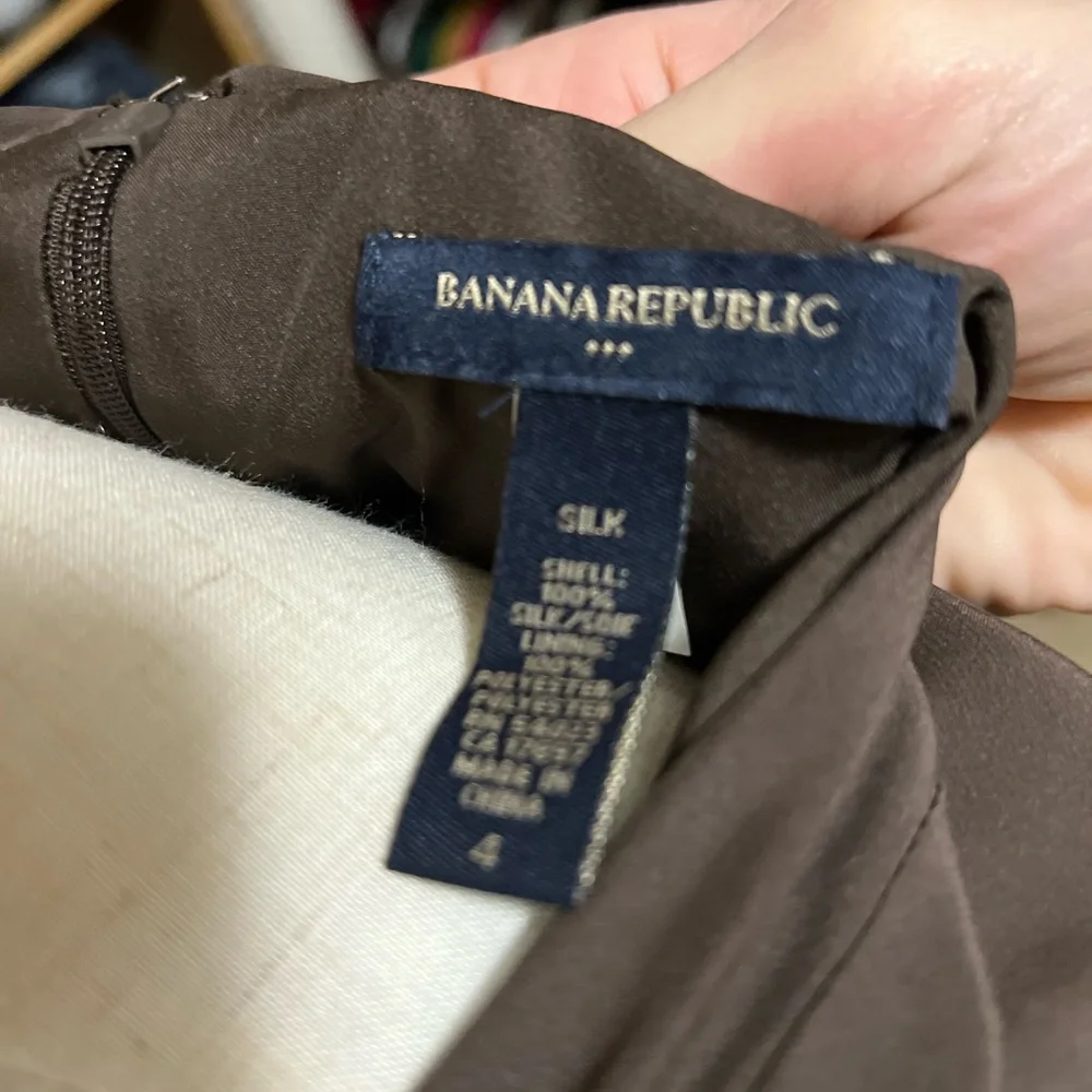 Banana Republic Silk Dress: Size 4 - Picture 4 of 4